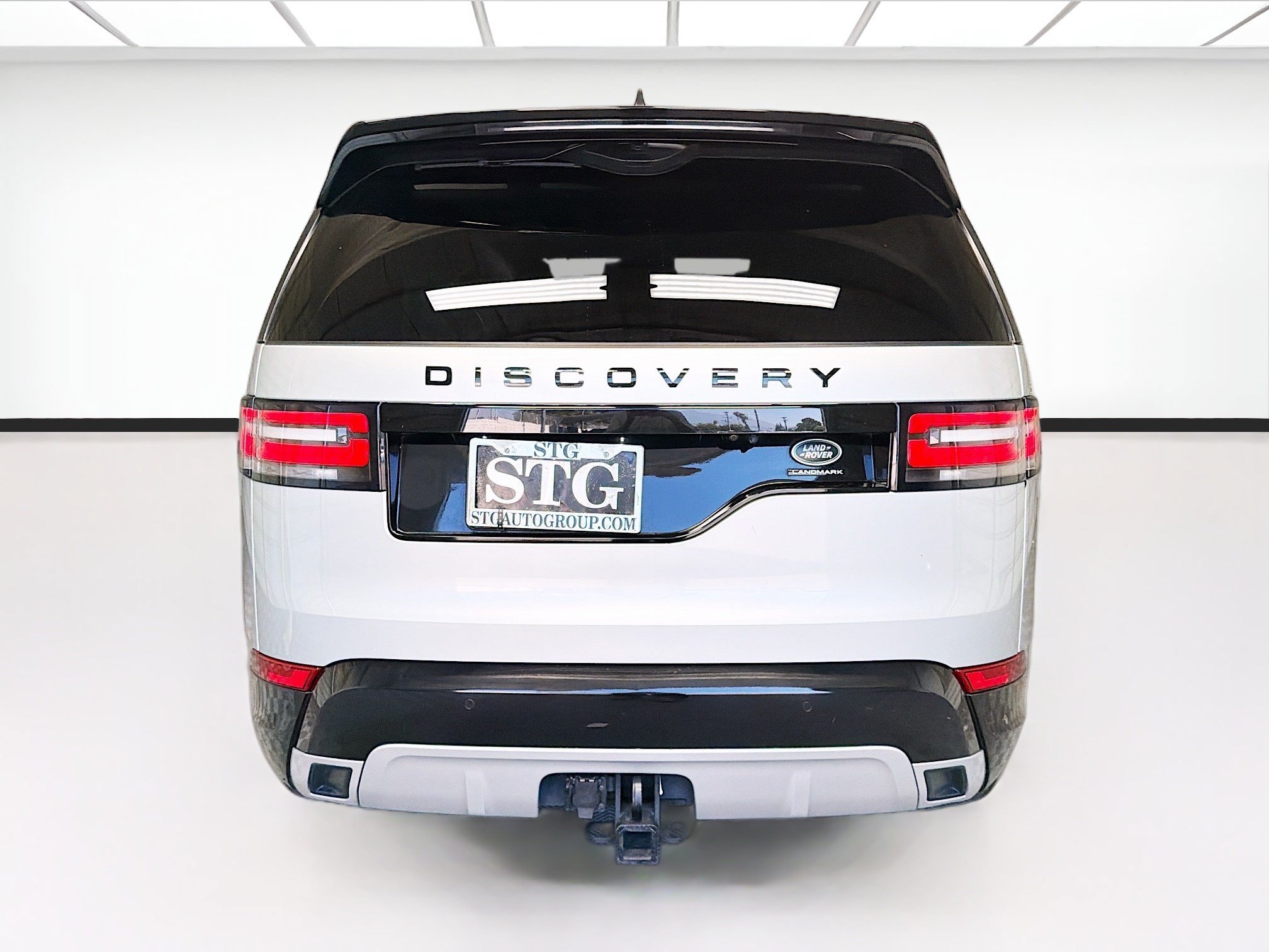 Used 2020 Land Rover Discovery Landmark AWD/4WD image 5