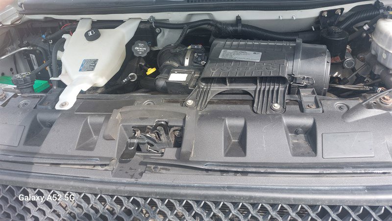 Used 2017 Chevrolet Express 4500 image 34