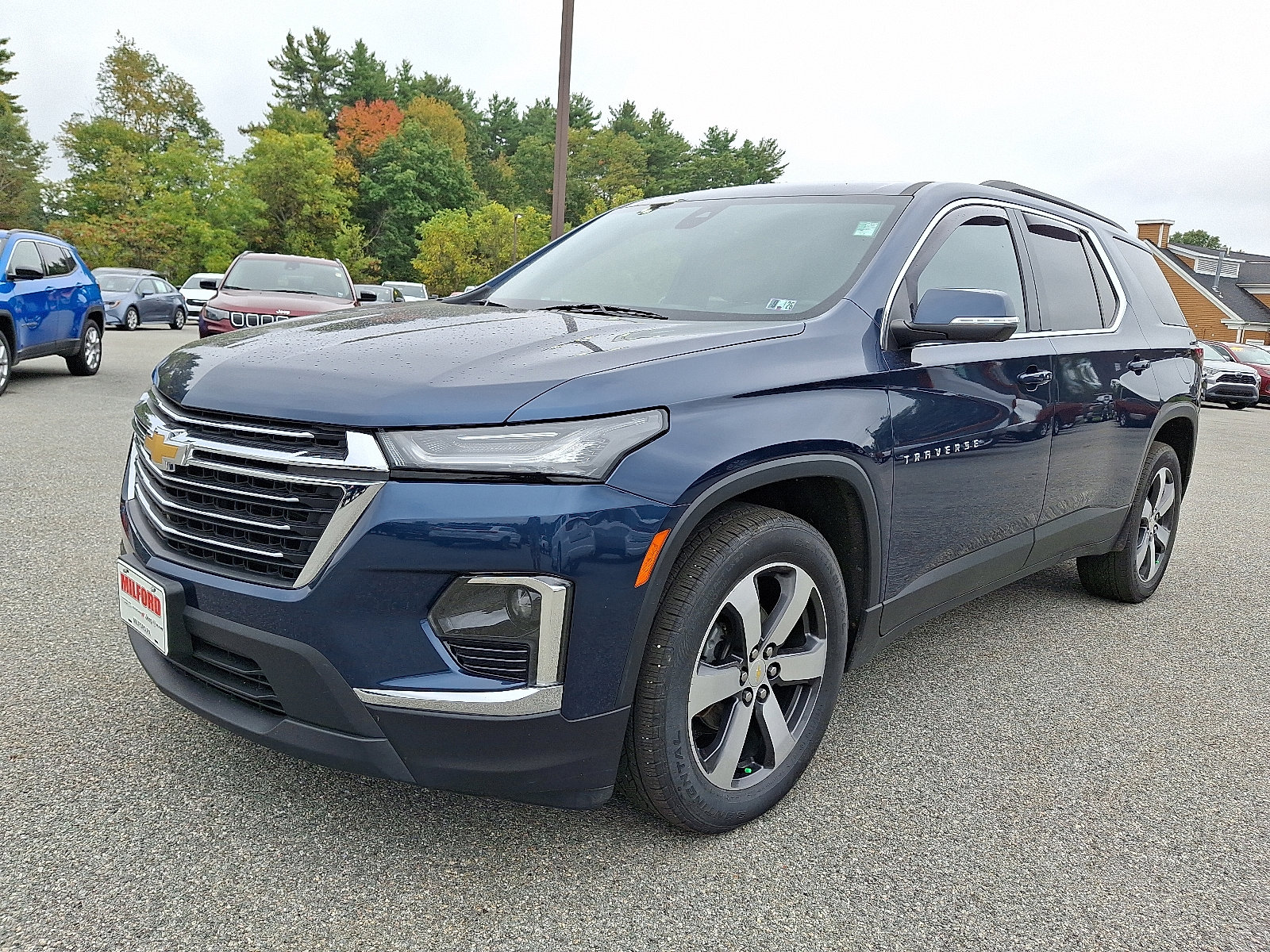 Used 2023 Chevrolet Traverse LT w/ LT Premium Package image 5