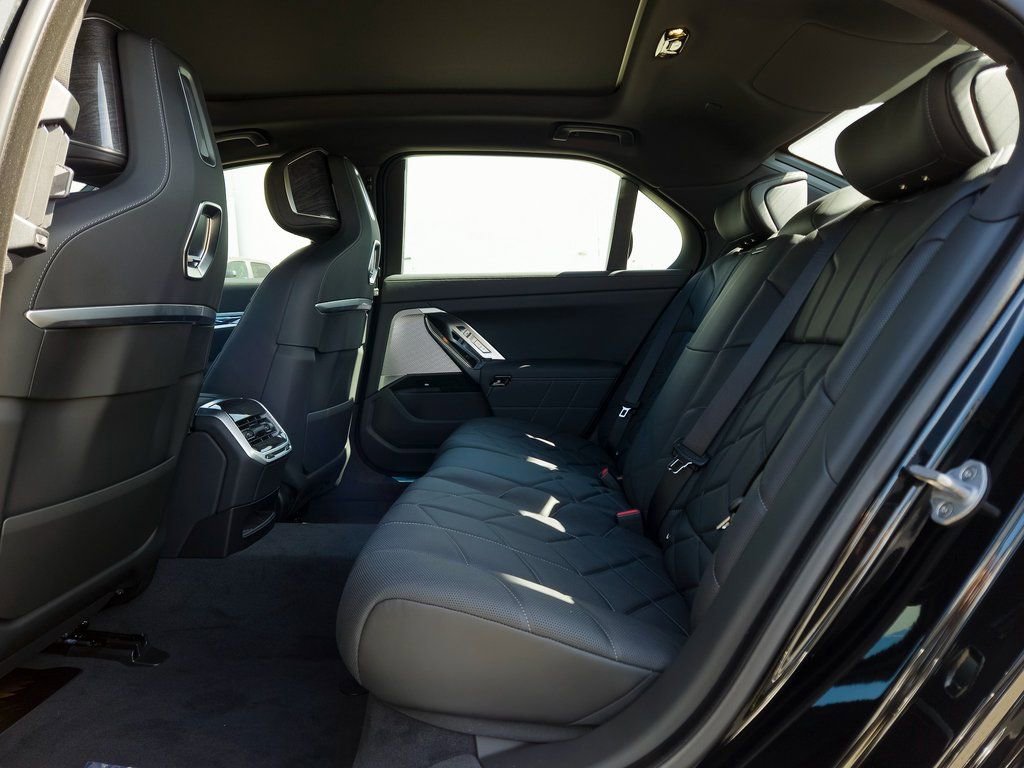 New 2026 BMW i7 eDrive50 w/ M Sport Package image 14