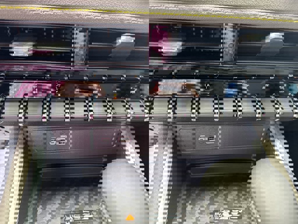 New 2026 Chevrolet Colorado ZR2 w/ Technology Package image 12