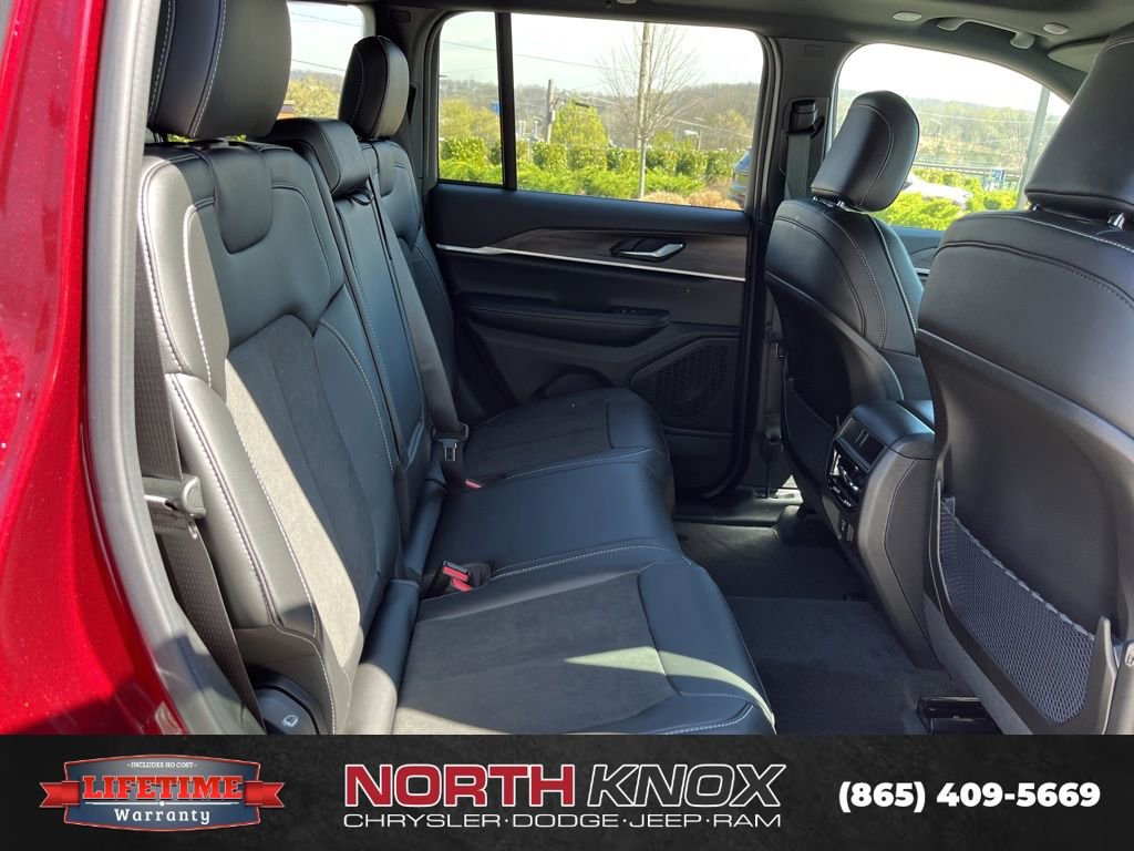 New 2026 Jeep Grand Cherokee Altitude image 22