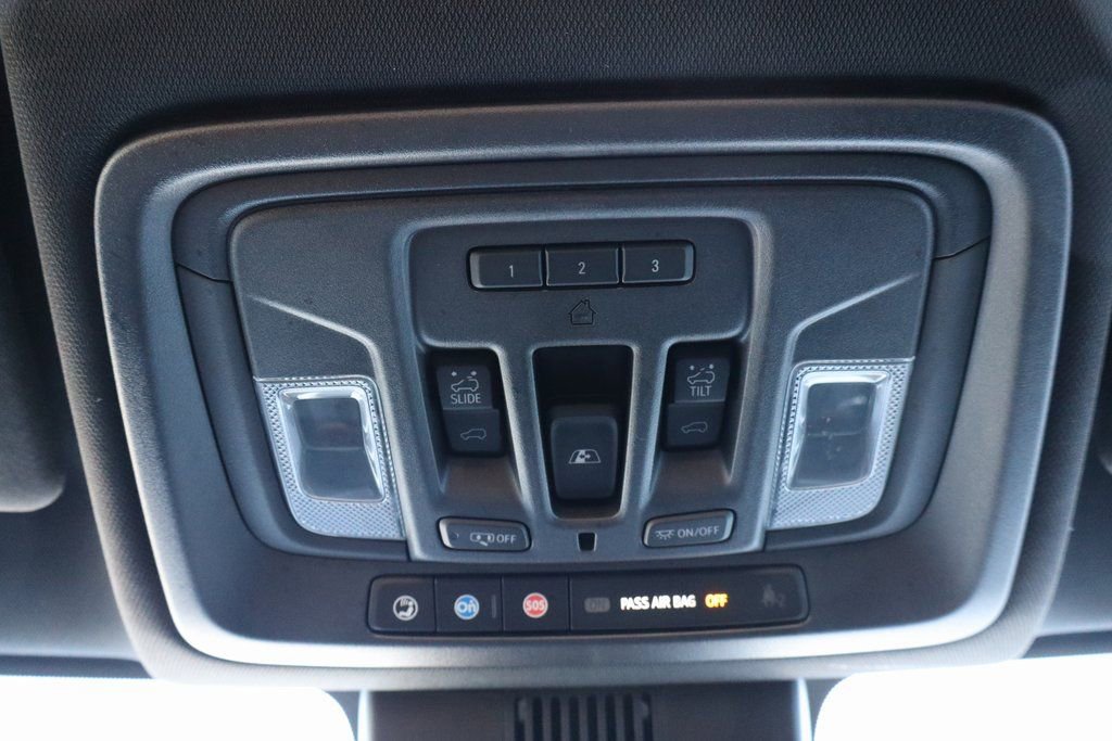 Used 2022 Chevrolet Silverado 1500 High Country image 14