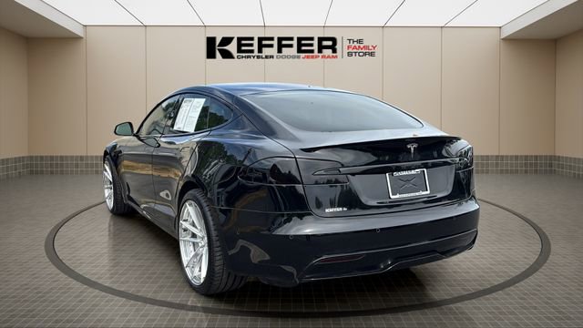 Used 2021 Tesla Model S Plaid image 3