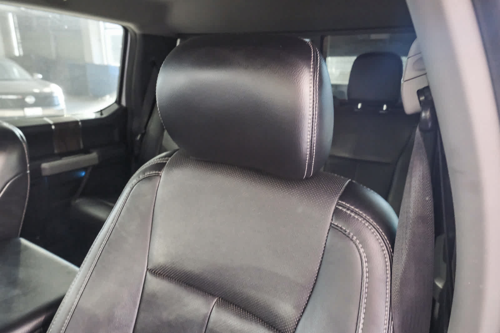 Used 2018 Ford F150 Lariat w/ Heavy-Duty Payload Package AWD/4WD image 22