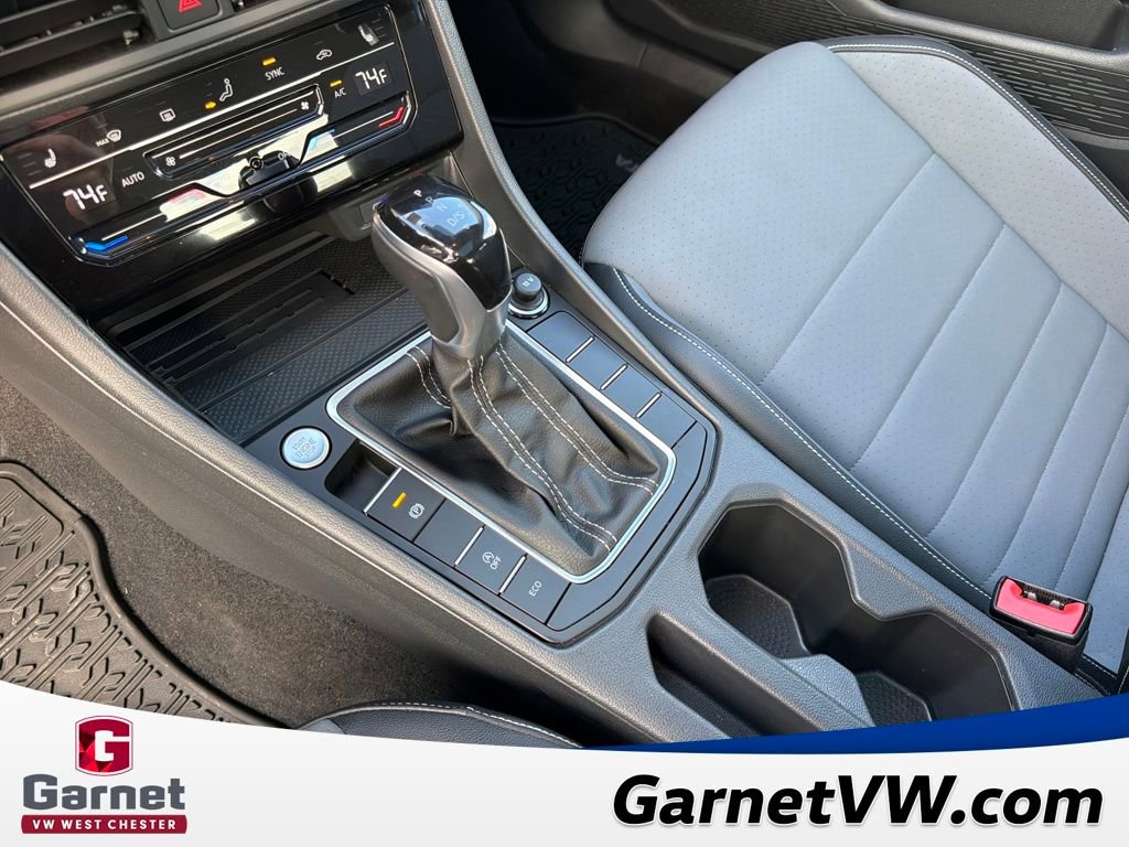 Certified 2025 Volkswagen Jetta SE image 24