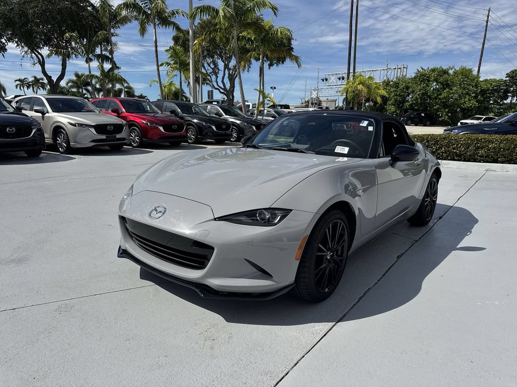 Used 2025 MAZDA MX-5 Miata Club RWD image 9
