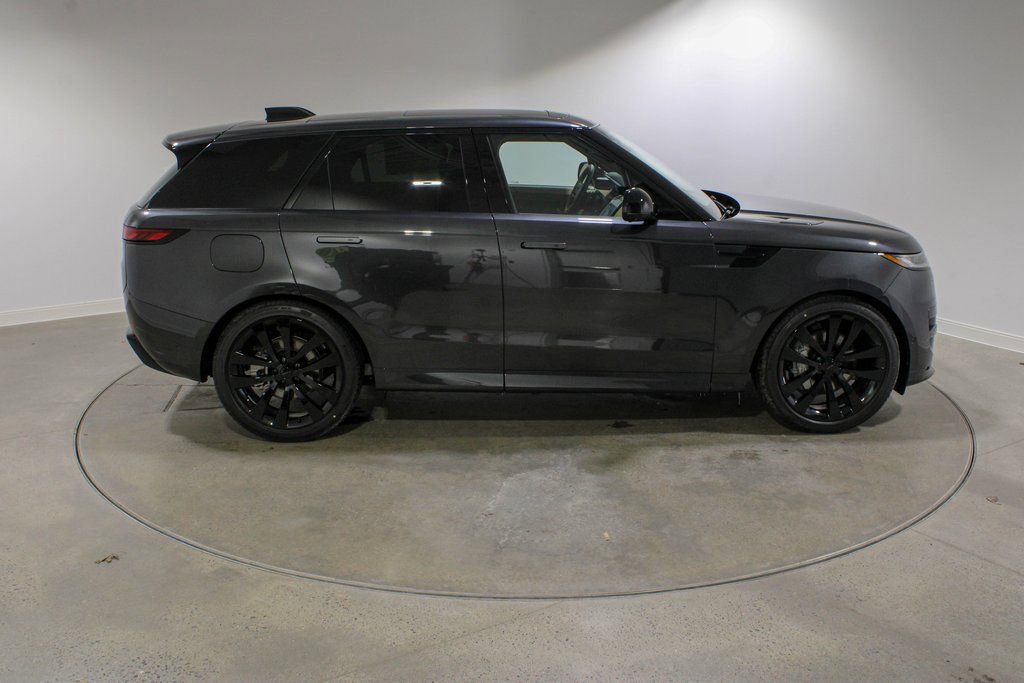 New 2026 Land Rover Range Rover Sport Dynamic SE image 6