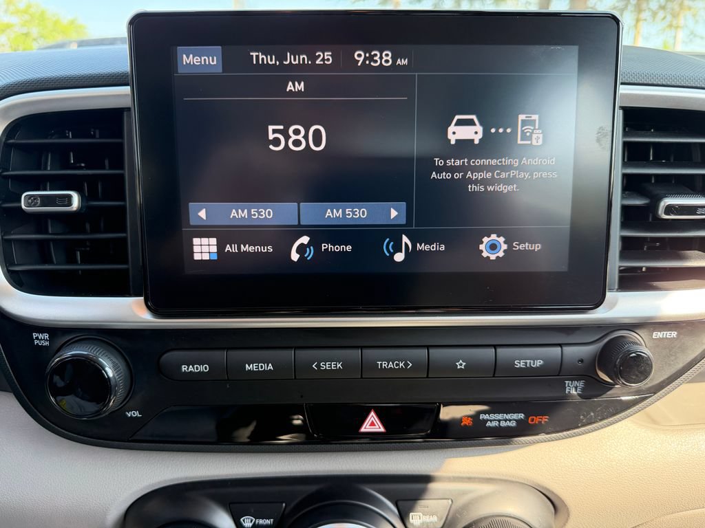 Used 2023 Hyundai Venue SEL FWD image 23