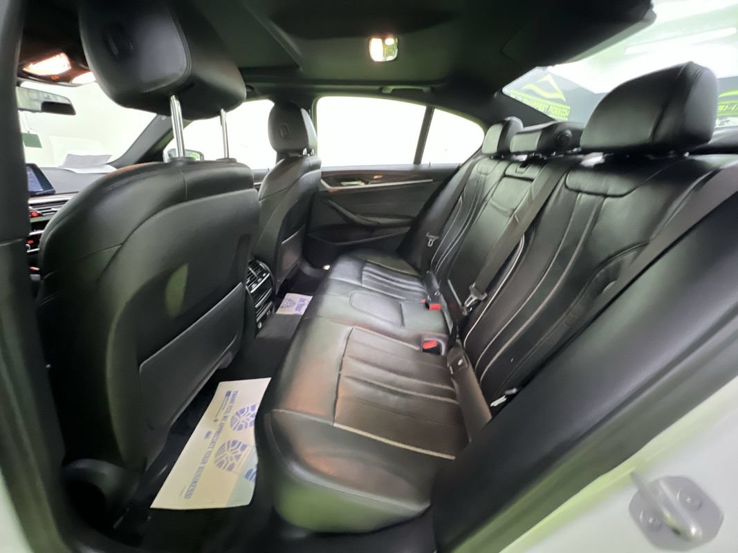 Used 2020 BMW 530i w/ Convenience Package RWD image 28