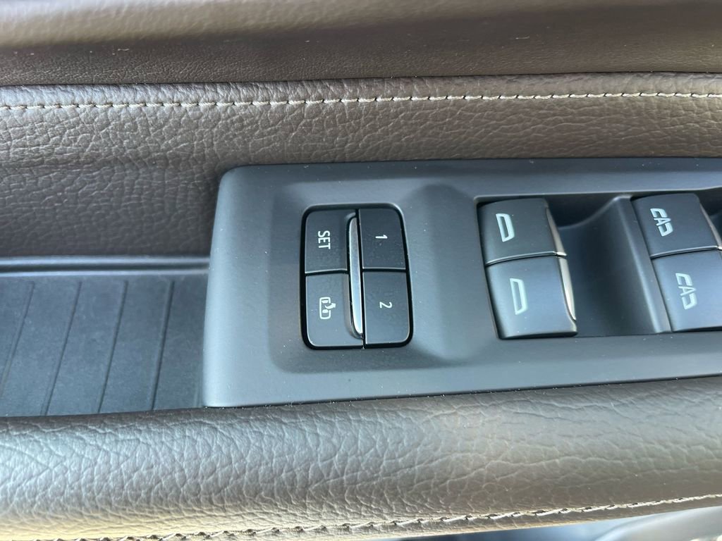 Used 2024 GMC Yukon Denali image 11