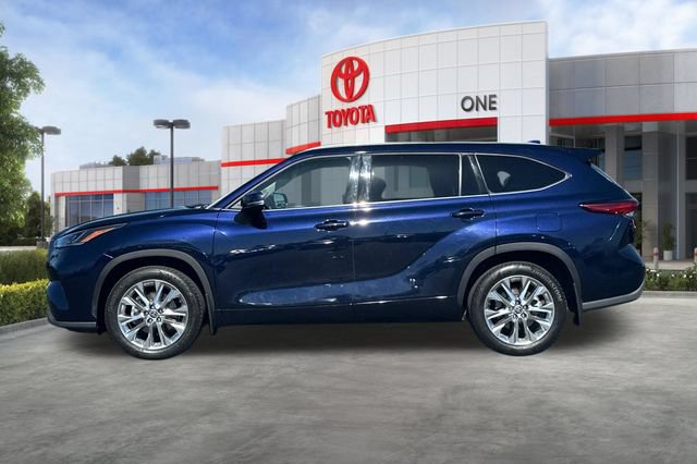 Used 2022 Toyota Highlander Limited AWD/4WD image 8