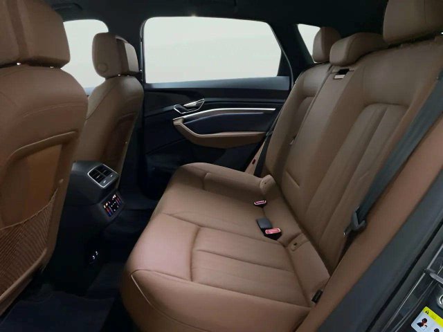 Used 2024 Audi Q8 e-tron Premium Plus w/ Premium Plus Package AWD/4WD image 68