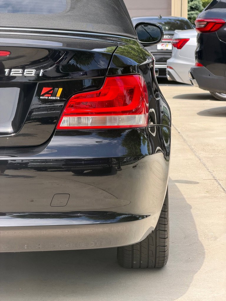 Used 2013 BMW 128i Convertible RWD image 17