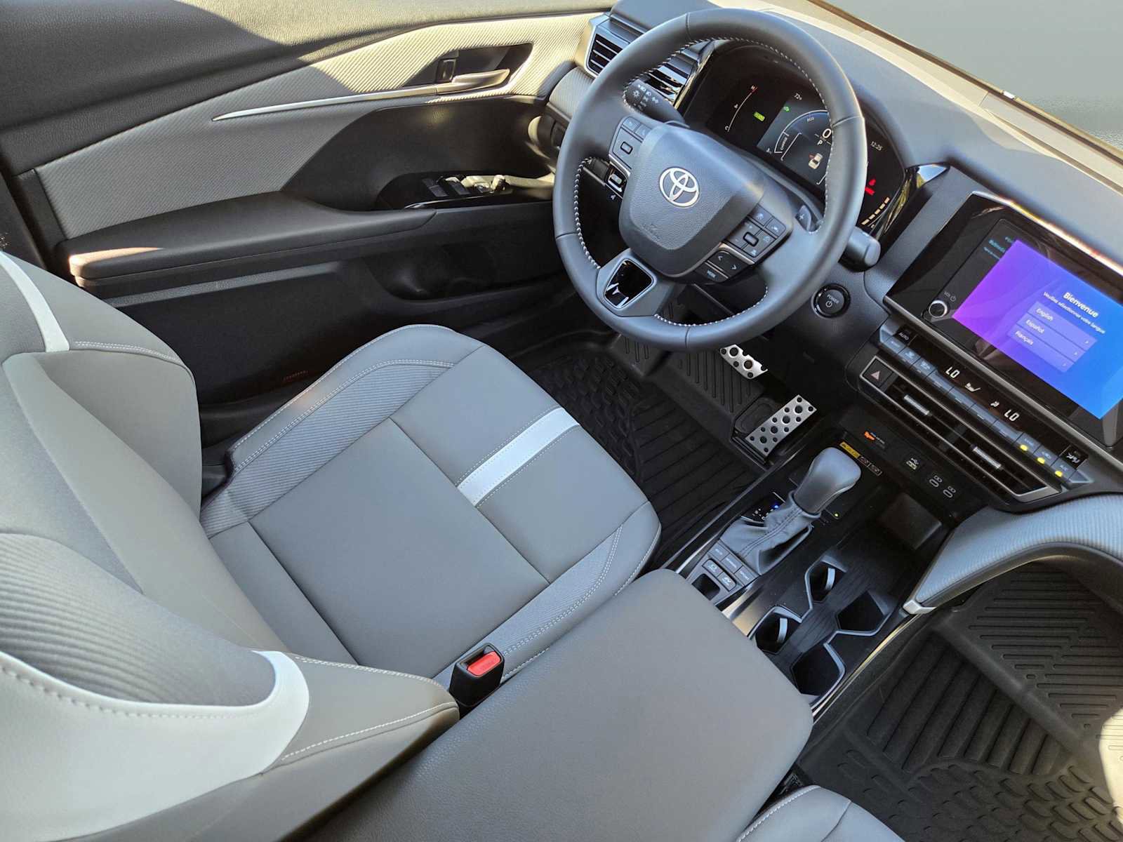 Used 2026 Toyota Camry SE w/ Convenience Package image 14