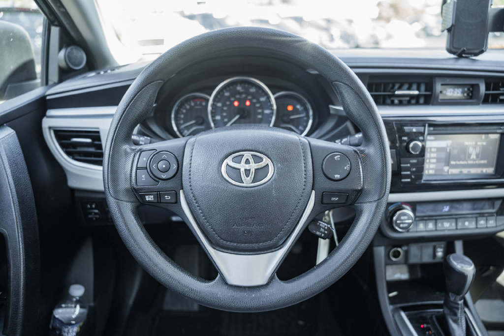 Used 2016 Toyota Corolla LE FWD image 24