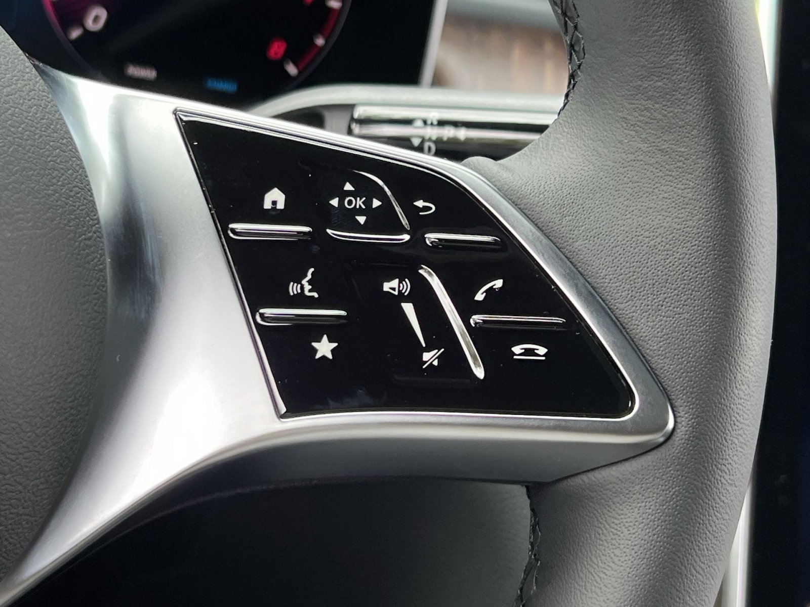 Certified 2026 Mercedes-Benz GLC 300 4MATIC image 29