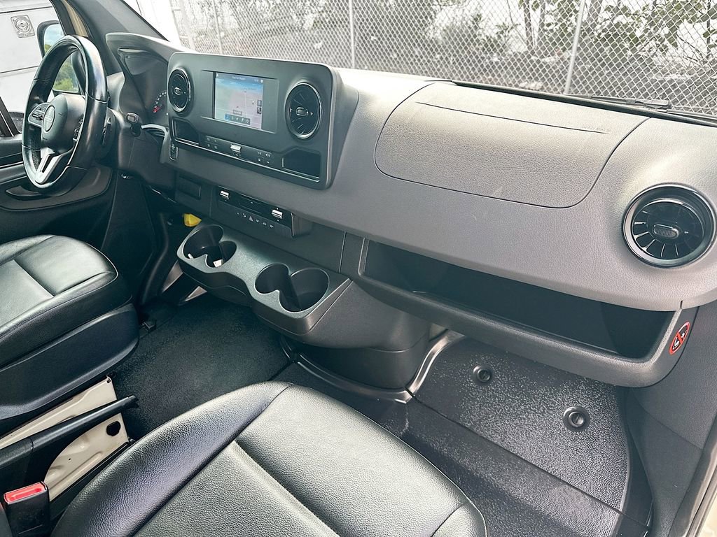 Used 2019 Freightliner Sprinter 144 image 31