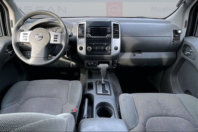 Used 2018 Nissan Frontier SV image 7