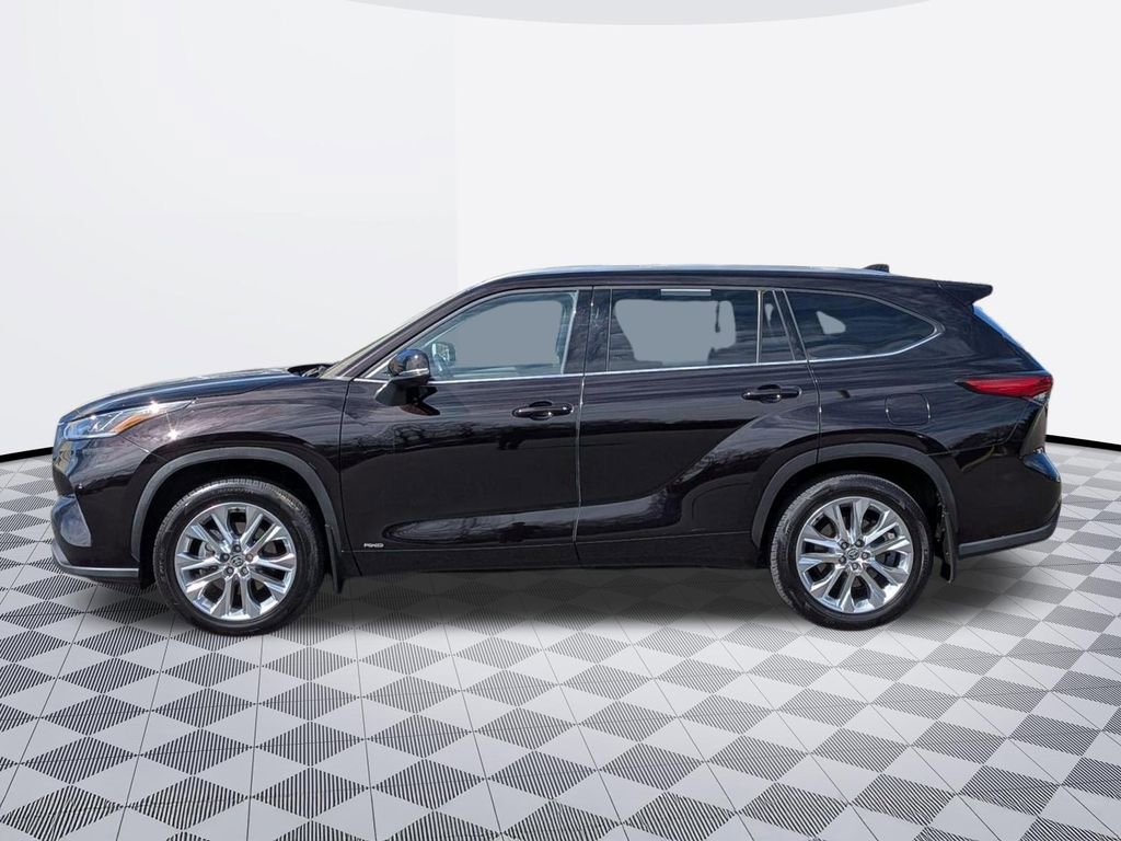 Used 2022 Toyota Highlander Limited image 3