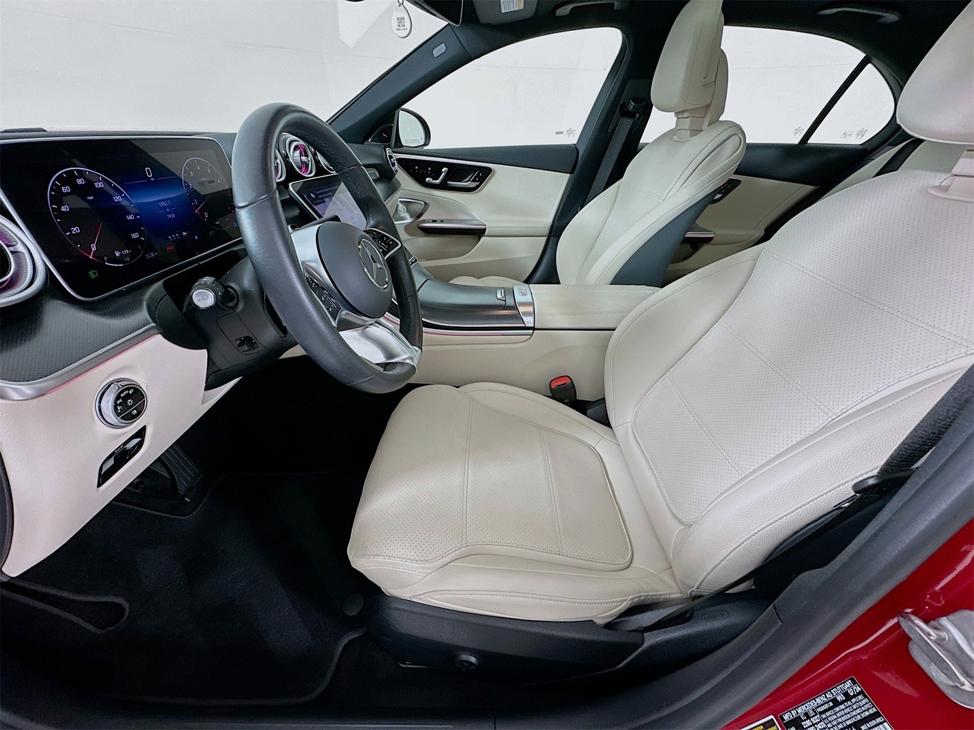 Used 2025 Mercedes-Benz C 300 Sedan image 23