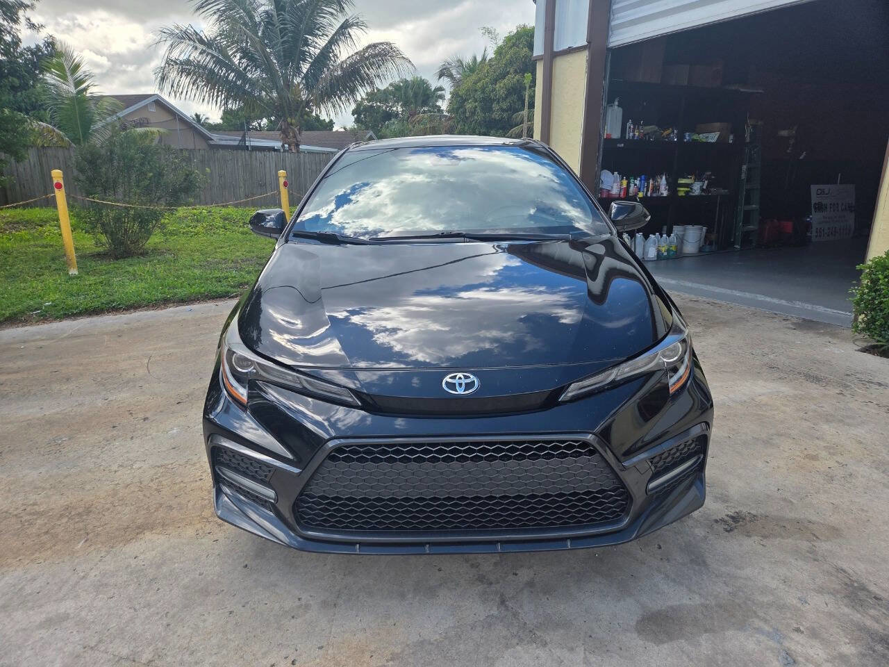 Used 2020 Toyota Corolla SE image 2