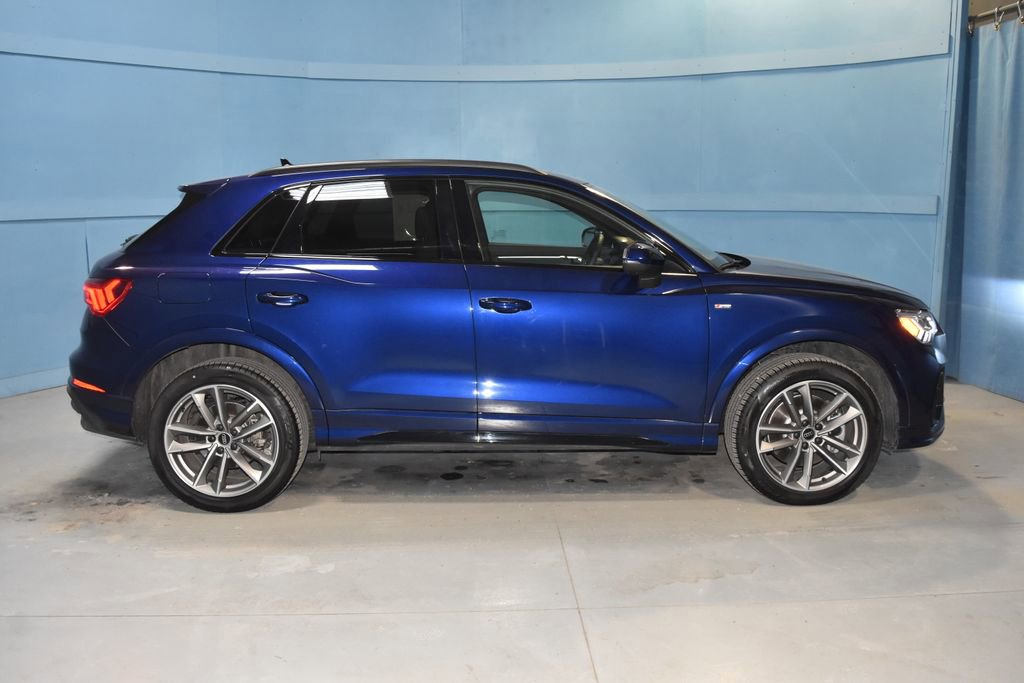Certified 2025 Audi Q3 2.0T Premium w/ Convenience Package image 22