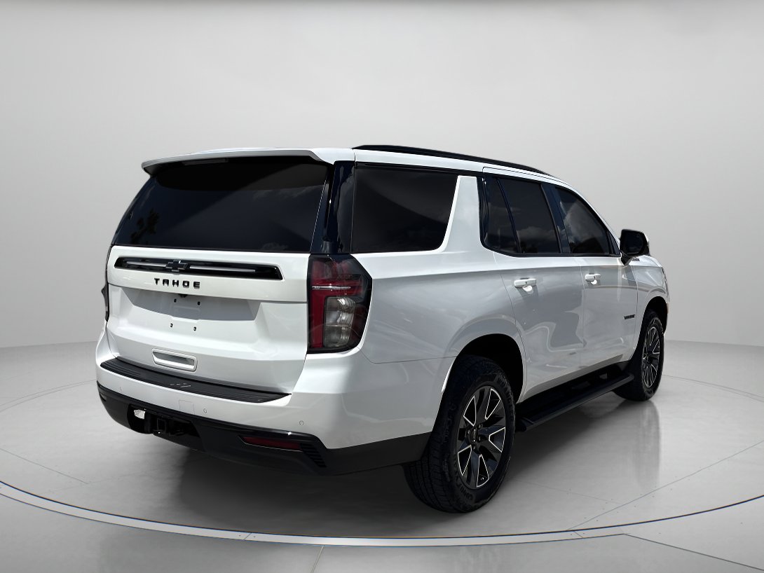 Used 2024 Chevrolet Tahoe Z71 w/ Luxury Package AWD/4WD image 3