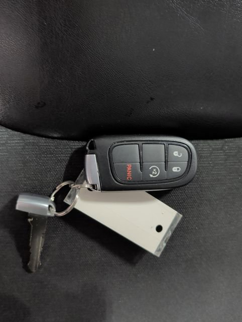 Used 2021 Jeep Cherokee Trailhawk w/ Sun, Sound & Nav Group image 30