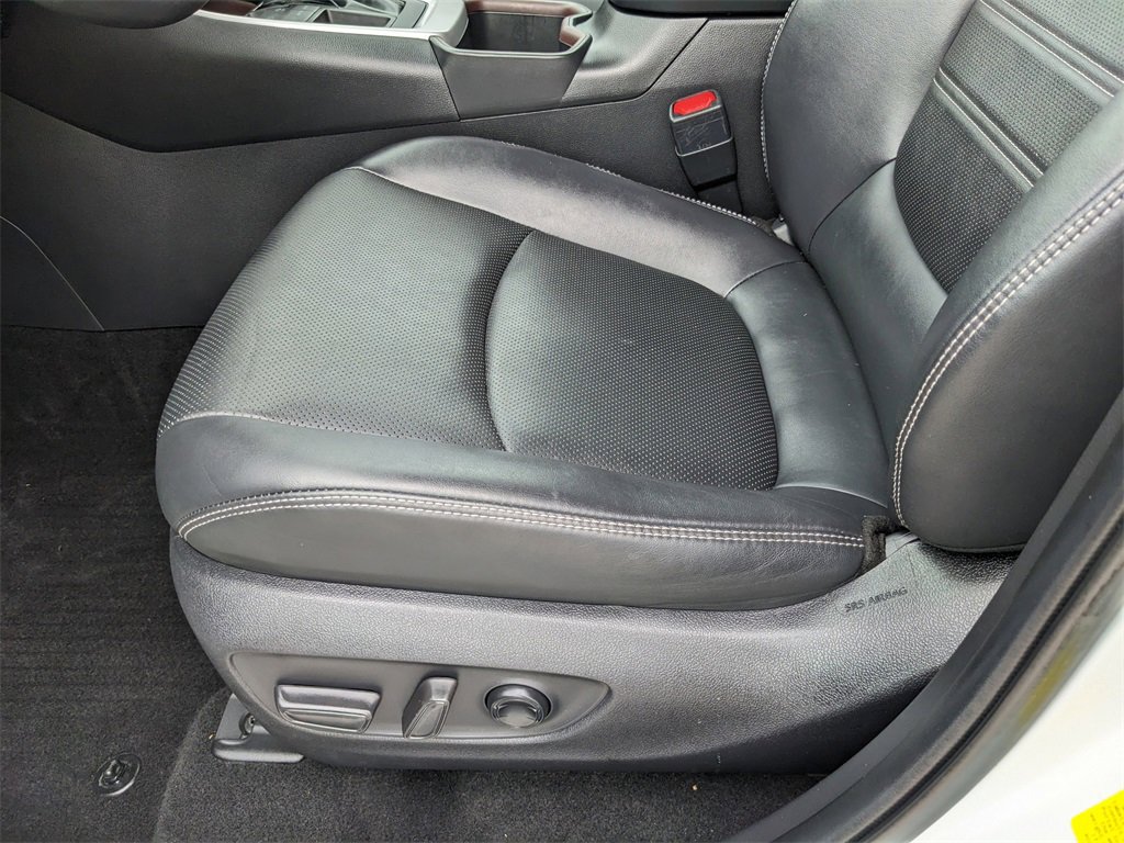 Used 2022 Toyota RAV4 Limited image 24