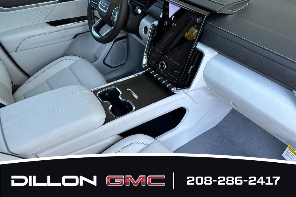 New 2026 GMC Acadia Denali w/ Super Cruise Package FWD image 14