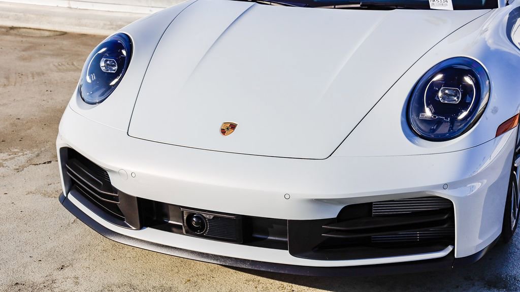 Used 2025 Porsche 911 Carrera image 5
