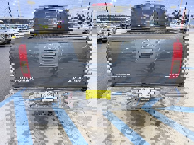 Used 2016 Nissan Frontier SV image 8