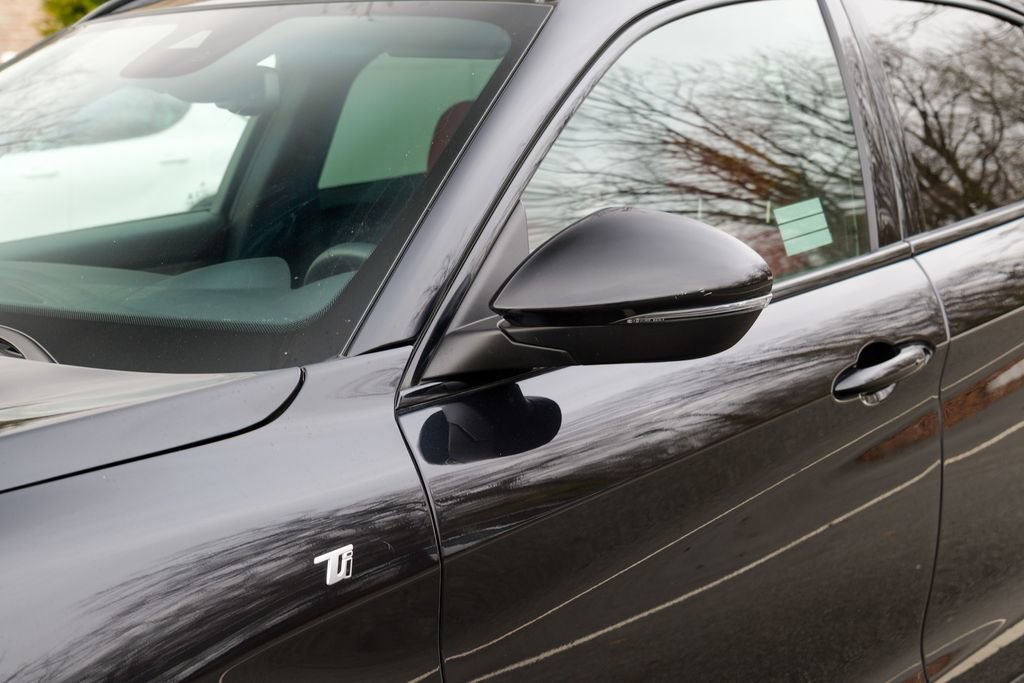 Used 2024 Alfa Romeo Stelvio Ti w/ Performance Driving Package image 11