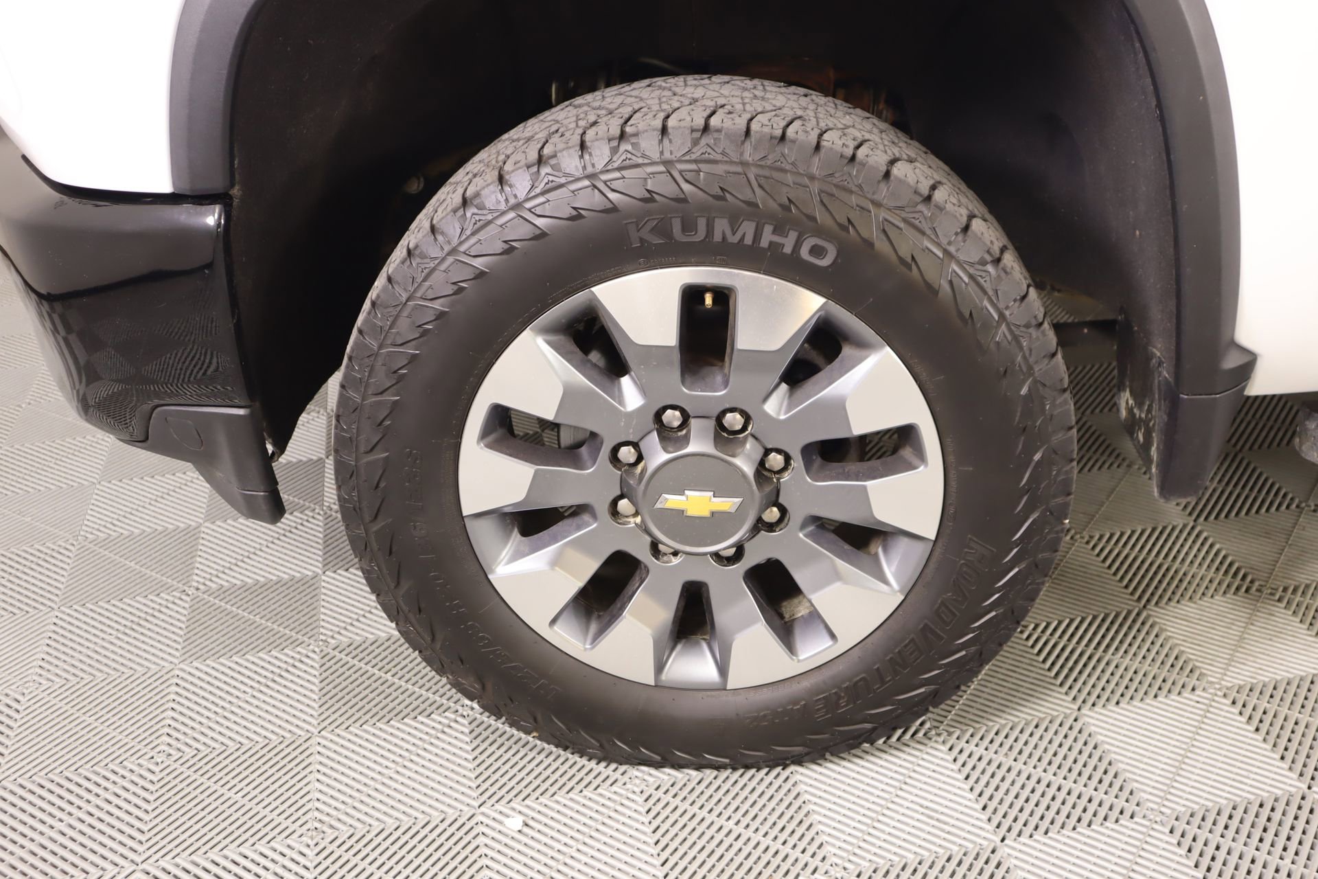 Used 2023 Chevrolet Silverado 2500 Custom w/ Custom Value Package AWD/4WD image 16