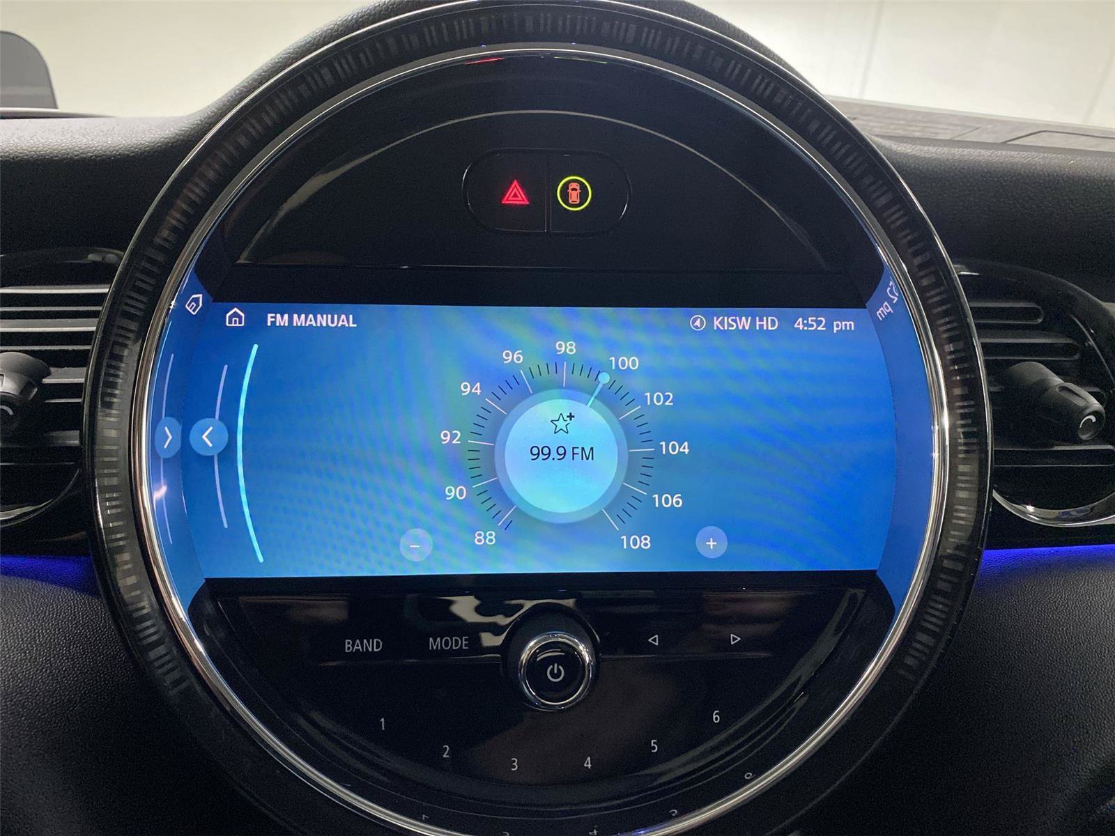 Used 2022 MINI Cooper SE FWD image 16
