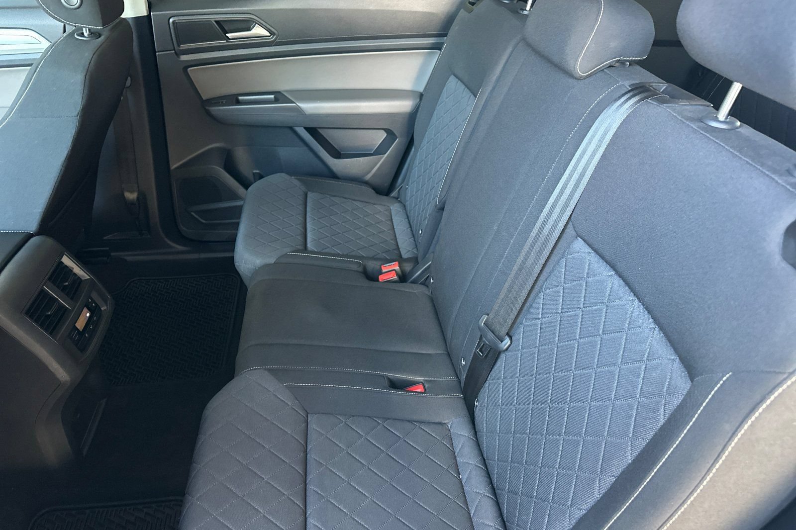 Used 2021 Volkswagen Atlas S FWD image 12