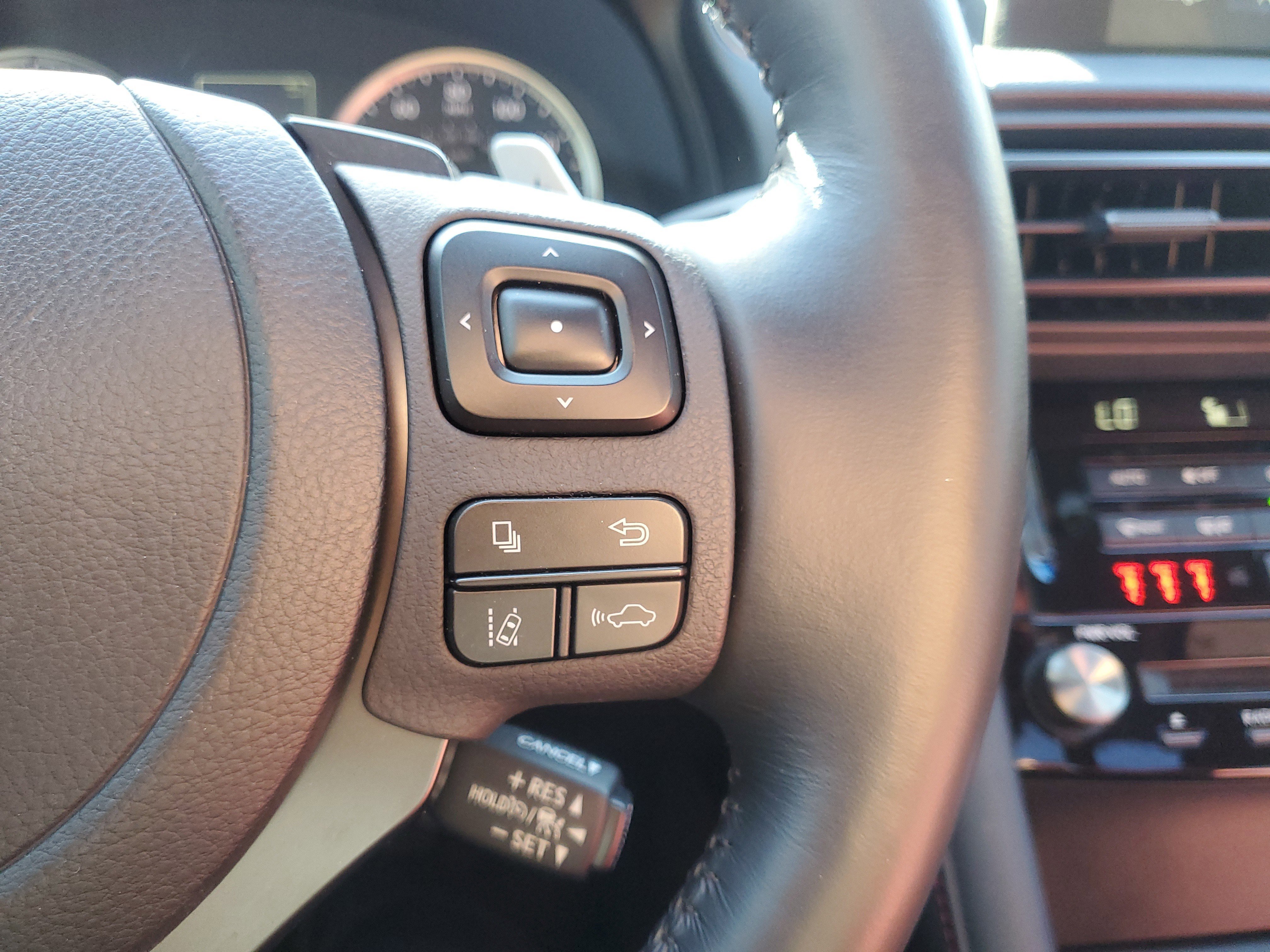 Used 2025 Lexus IS 300 w/ Premium Package RWD image 27