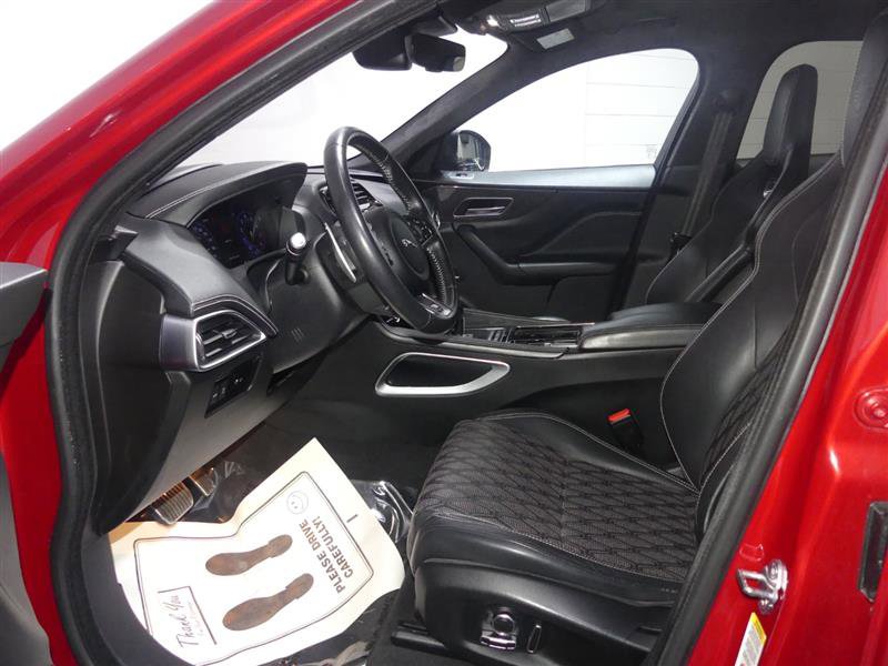 Used 2019 Jaguar F-PACE SVR image 21