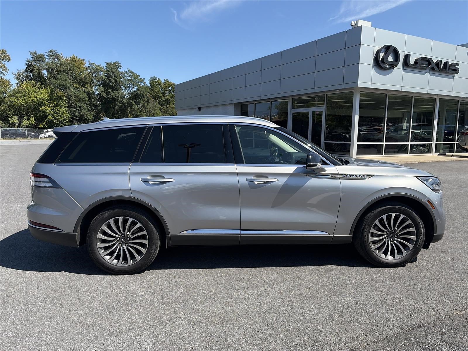 Used 2020 Lincoln Aviator Reserve w/ Equipment Group 201A AWD/4WD image 6