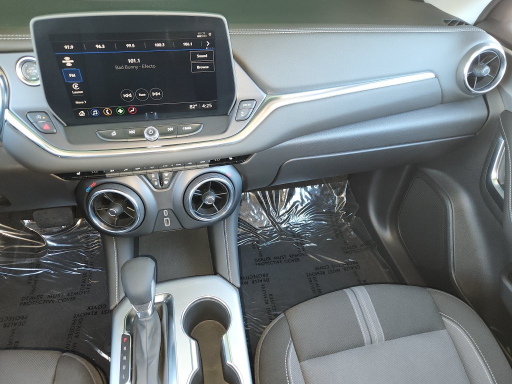 Used 2026 Chevrolet Blazer LT FWD image 17