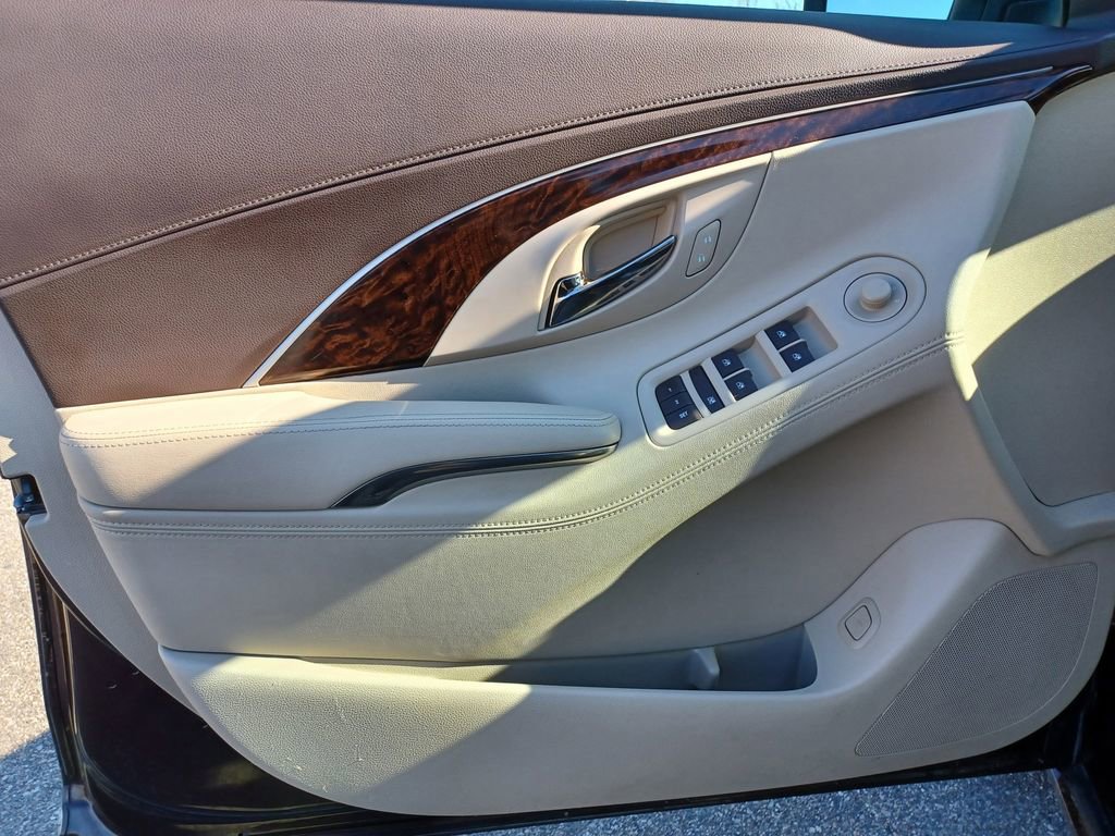 Used 2015 Buick LaCrosse Leather image 12