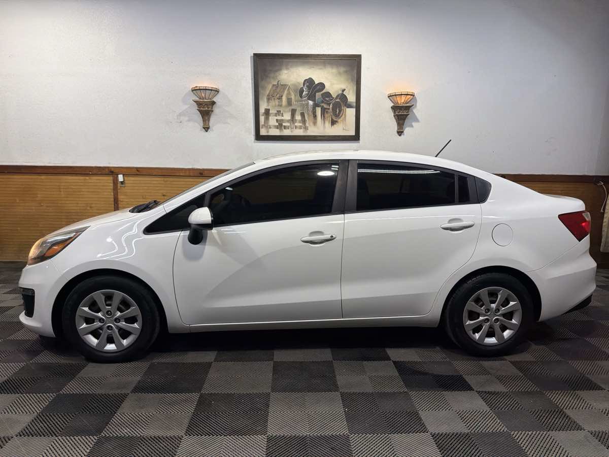 Used 2017 Kia Rio LX FWD image 2
