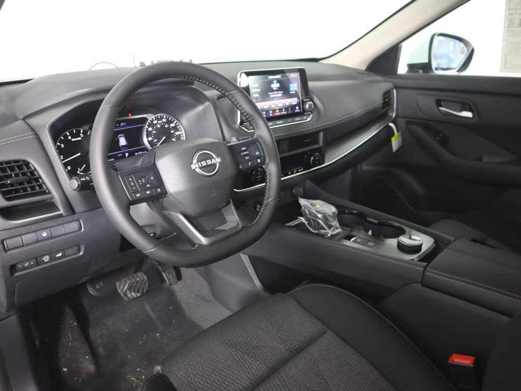New 2026 Nissan Rogue SV AWD/4WD image 12