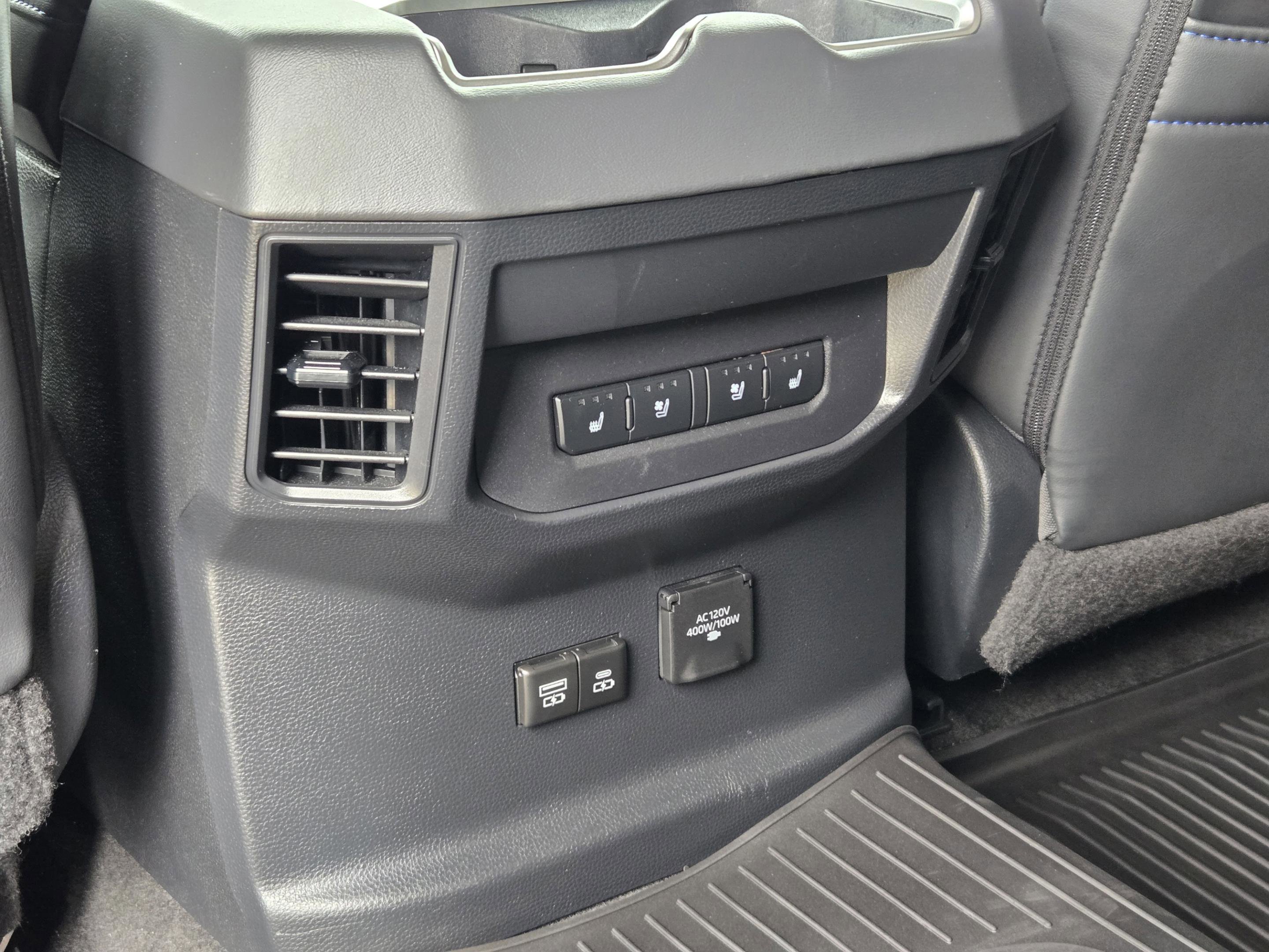 Used 2023 Toyota Tundra Platinum AWD/4WD image 28