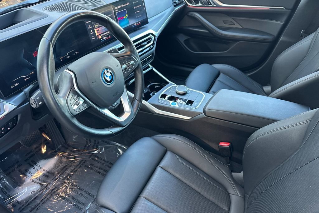 Used 2023 BMW i4 eDrive35 w/ Premium Package image 9