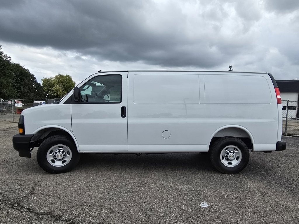 New 2025 Chevrolet Express 2500 w/ Driver Convenience Package RWD image 8