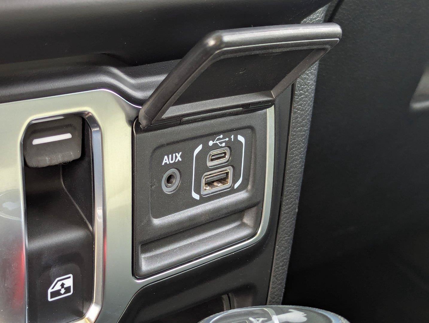 Used 2022 Jeep Wrangler Sport AWD/4WD image 22