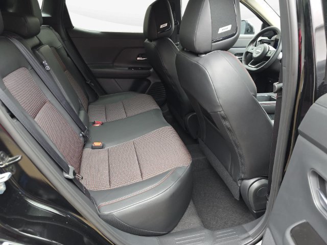 New 2027 Nissan Kicks SR w/ SR Premium Package FWD image 38