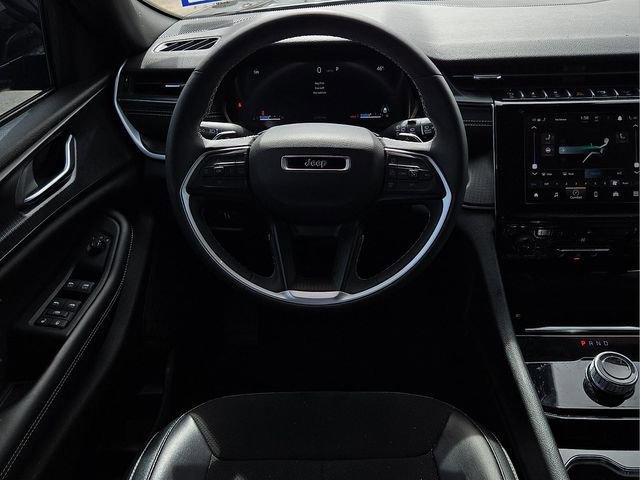 Used 2023 Jeep Grand Cherokee Altitude image 19